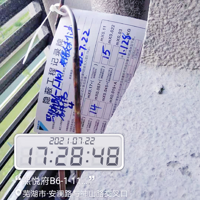 ���L��ů����